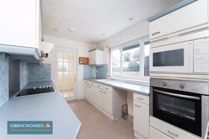 Kitchen- click for photo gallery